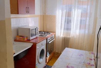 Garsonieră decomandată în Rovine - 4