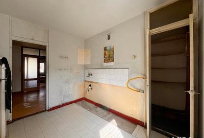 Apartament cu 3 camere decomandat în Central - 8