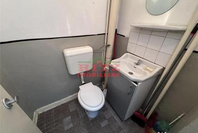 Apartament cu 3 camere semidecomandat în Central - 11
