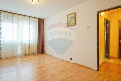 Apartament cu 3 camere decomandat, mobilat în Calea București - 2