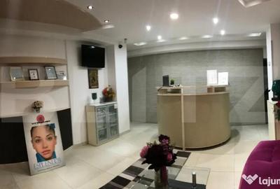 Spațiu comercial, de 290 mp, în Micro 3 - 10