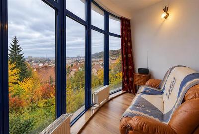 Apartament cu 2 camere decomandat, mobilat în Centrul Istoric