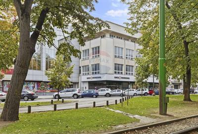 Cladire unica cu destinatii multiple de vanzare Ultracentral Arad - 1