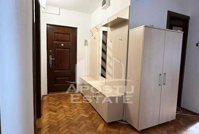 Apartament cu 3 camere, Decomandat, Centrala Proprie, zona Sagului - 10