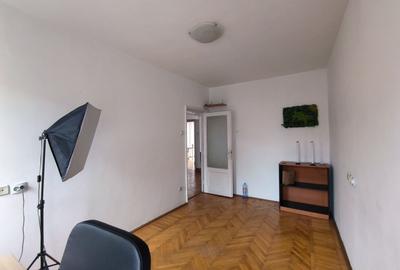 Apartament de vanzare  3 camere decomandat – Piața Romană RISC 1 - 8