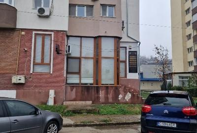 Spatiu comercial de inchiriat - 7