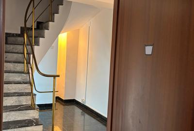 Duplex superb 6+7/8  pe DECEBAL,in imobil 1995,monolit,stradal,renovat,liber,lux - 2