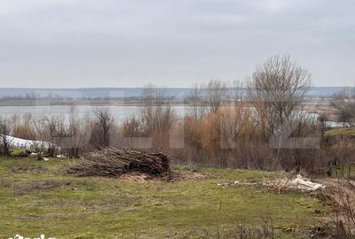 Teren de 2142 mp, în Teasc - 1