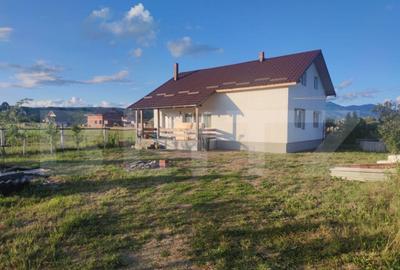 Casa de vanzare Livezile cu 5 arii de teren. - 1