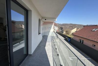 Apartament cu 2 camere decomandat în Central - 2