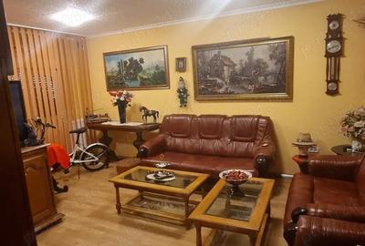 Apartament cu 3 camere semidecomandat în Central - 13