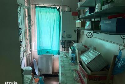 Apartament cu 4 camere semidecomandat în Micro 9 - 10