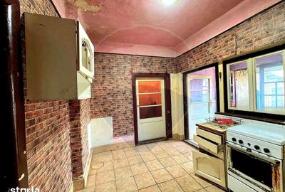 Casă cu 3 camere cu Canalizare în Central - 11