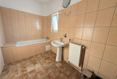 Casă individuală cu 12 camere cu Canalizare în Cotroceni - 9