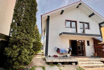 Casă cu 4 camere cu Canalizare în Central - 12