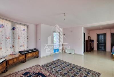 Casă cu 5 camere cu Teren 200 Mp în Mehala - 9