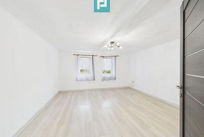 Casă individuală cu 3 camere cu Canalizare în Turnu - 9