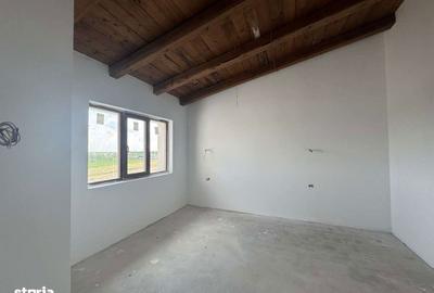 Casă cu 4 camere cu Teren 652 Mp în Nojorid - 14