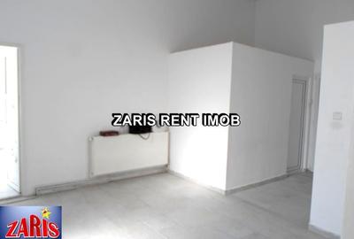 Casă individuală cu 4 camere cu Canalizare în Central - 7