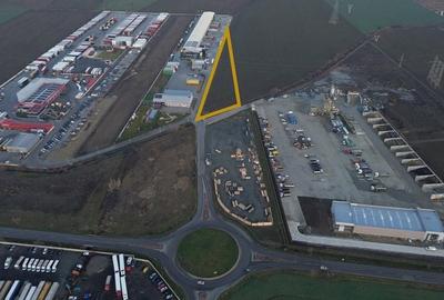 Teren de 10200 mp, în Central - 5