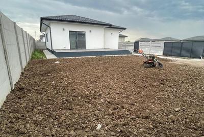 Casă cu 4 camere cu Teren 400 Mp în Clinceni - 1