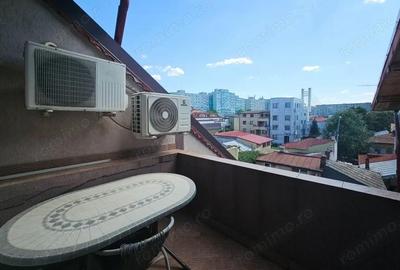 Casă cu 8 camere cu Teren 100 Mp în Titulescu - 7