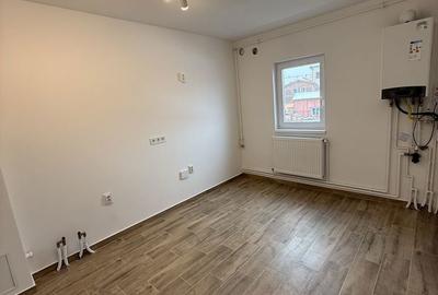 Apartament cu 3 camere în Central - 1