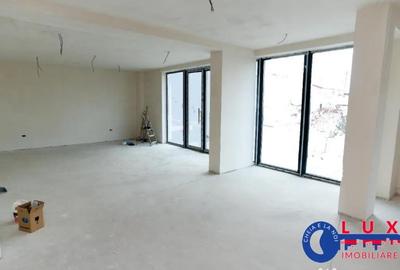 Spațiu comercial, de 69 mp, în Central - 10