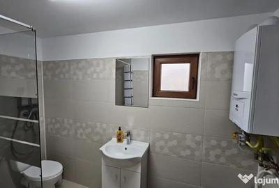 Casă cu 3 camere cu Teren 1720 Mp în Băicoi - 3