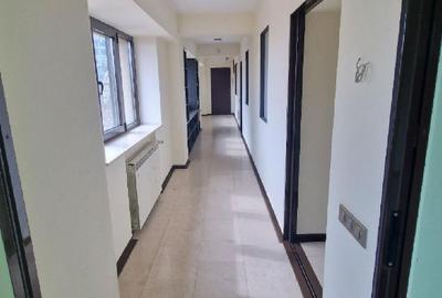 Apartament cu 4 camere decomandat în Central - 6
