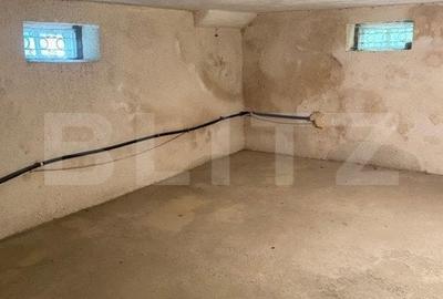 Casă cu 4 camere cu Teren 2200 Mp în Central - 10