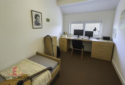 Apartament cu 4 camere în 22 Decembrie 1989