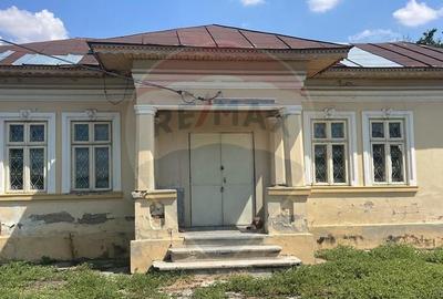 Teren de 900 mp, în Florești