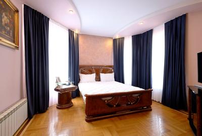 Parcul Carol, vilă impresionantă 700 mp și teren de 720 mp, Metrou 8 minute - 8