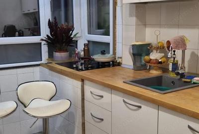 Apartament cu 3 camere decomandat în Unirii
