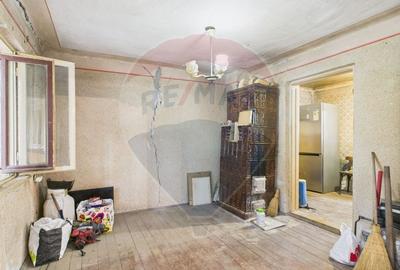 De vanzare | Casa batraneasca + teren in com. Comana, Jud. Girgiu - 9