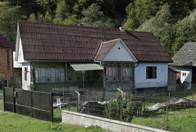 Casă cu 3 camere în Central - 1