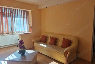 Apartament cu 3 camere semidecomandat în Central - 3