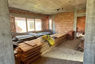 Casa cu 6 camere la rosu, intabulata in Zimandu Nou de vanzare - 4