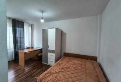 Chirie, garsoniera, Blv Decebal. 250 E/luna (neg). Comision 0 - 5