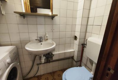 Apartament cu 3 camere decomandat, mobilat în Costin Georgian - 11