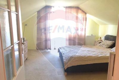 Casa / Vila cu 8 camere de vanzare in zona Nord-Est - 1