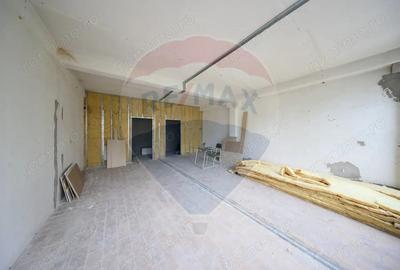 Hala 2.700 mp + birouri 800 mp + teren 1.400 mp AEROPORT BRASOV - 10