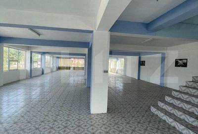 Spațiu comercial, de 1,650 mp, în Răzvad