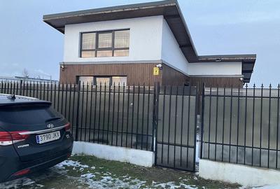 Casă cu Teren 290 Mp în Tărtășești - 4