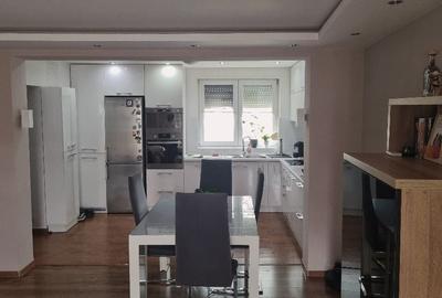 Apartament cu 2 camere semidecomandat în Central - 1