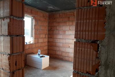 Casă individuală cu 4 camere cu Canalizare în Moșnița Nouă - 5