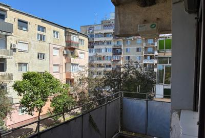 Apartament cu 3 camere decomandat în Central - 7
