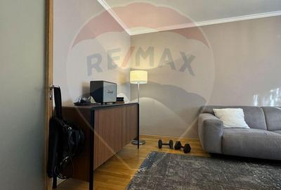 Apartament superb in inima ora?ului 3 camere, Etaj 1, Garaj ?i Pivni Apartament superb in inima ora?ului 3 camere, Etaj 1, Garaj ?i Pivni - 2