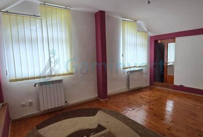 Casă individuală cu 6 camere cu Canalizare în Dealuri Oradea - 1